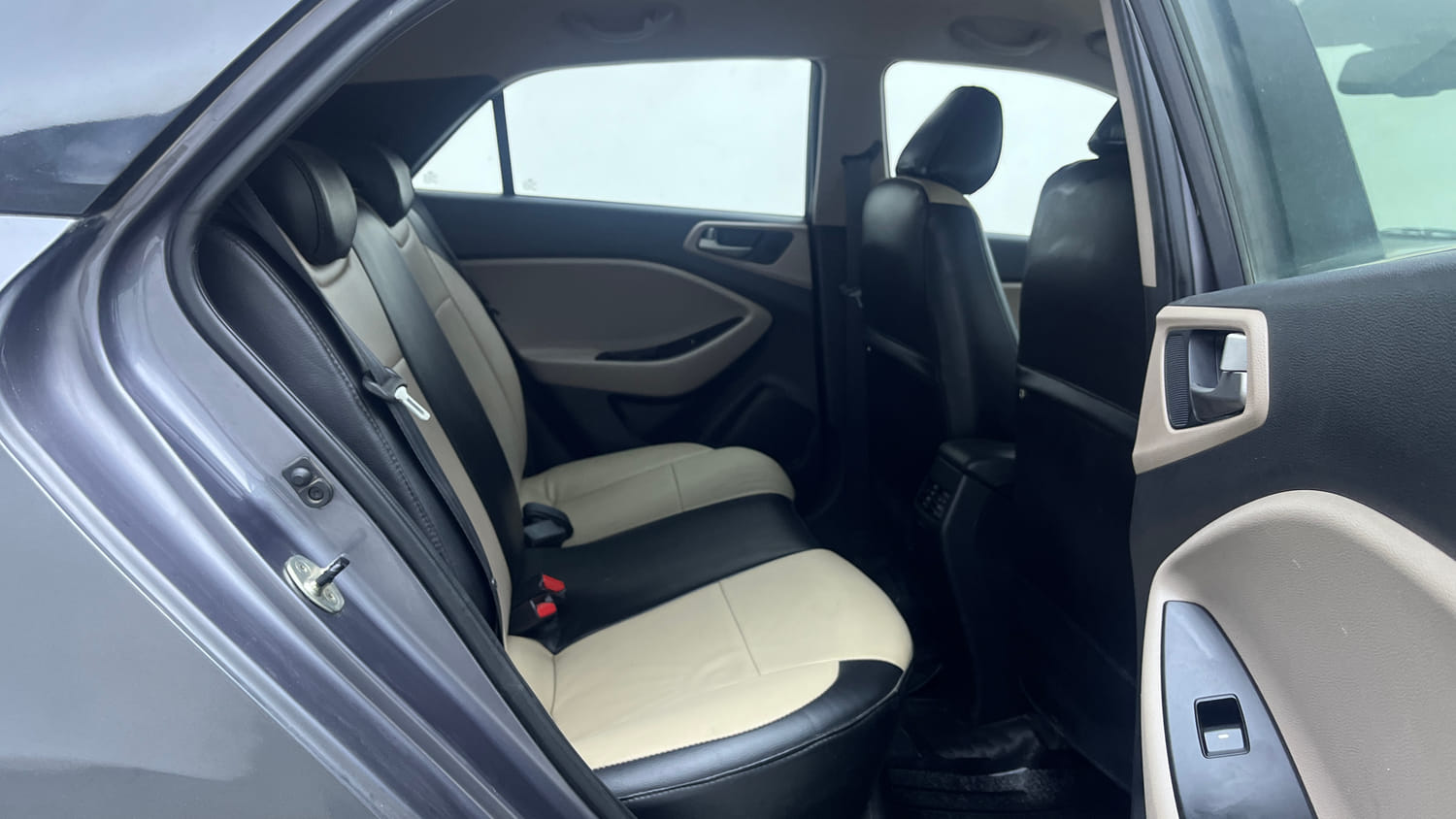 Used 2017 Hyundai Elite i20 Asta 1.2 Petrol Manual interior RIGHT SIDE REAR DOOR CABIN VIEW