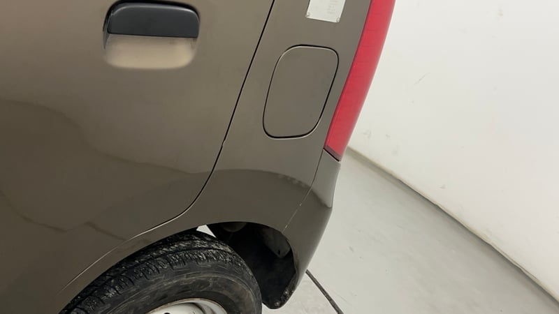 Used 2014 Maruti Suzuki Wagon R LXI CNG Cng Manual dents MINOR DENT