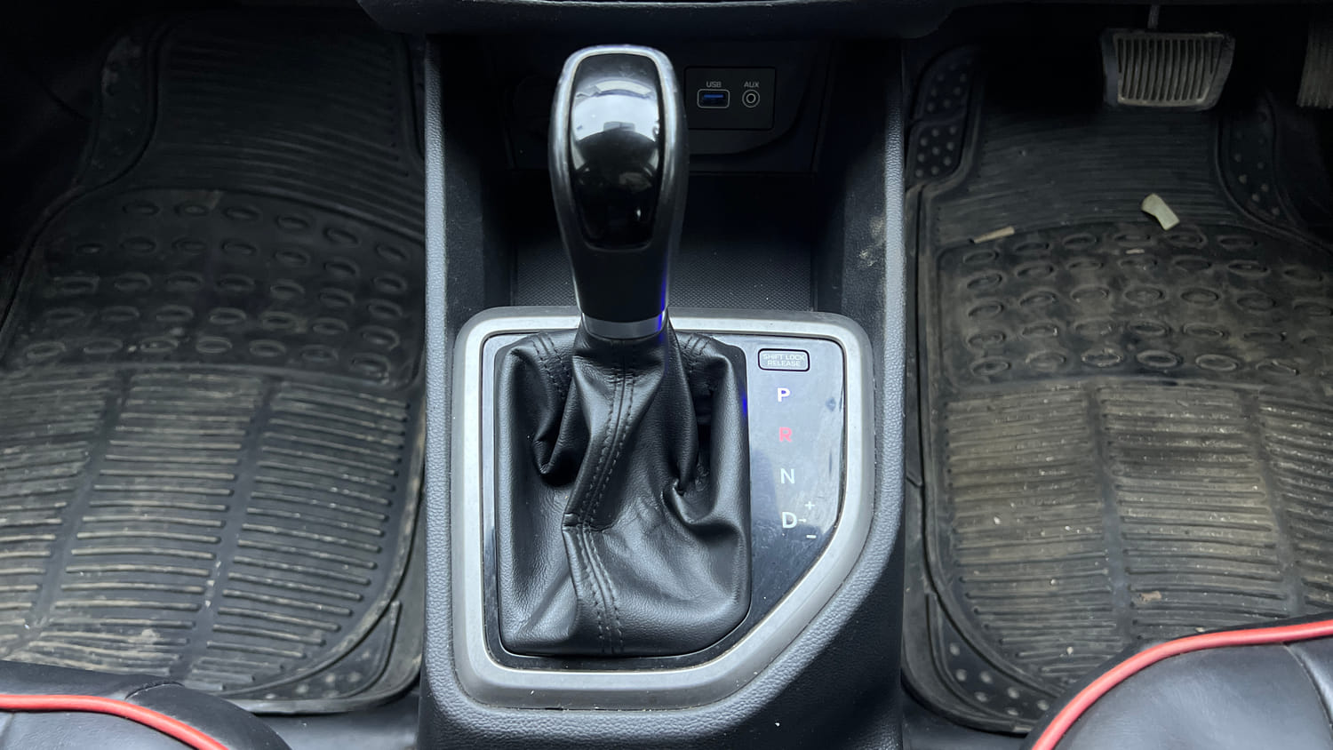 Used 2017 Hyundai Creta 1.6 SX Plus AT Petrol Petrol Automatic interior GEAR  KNOB VIEW