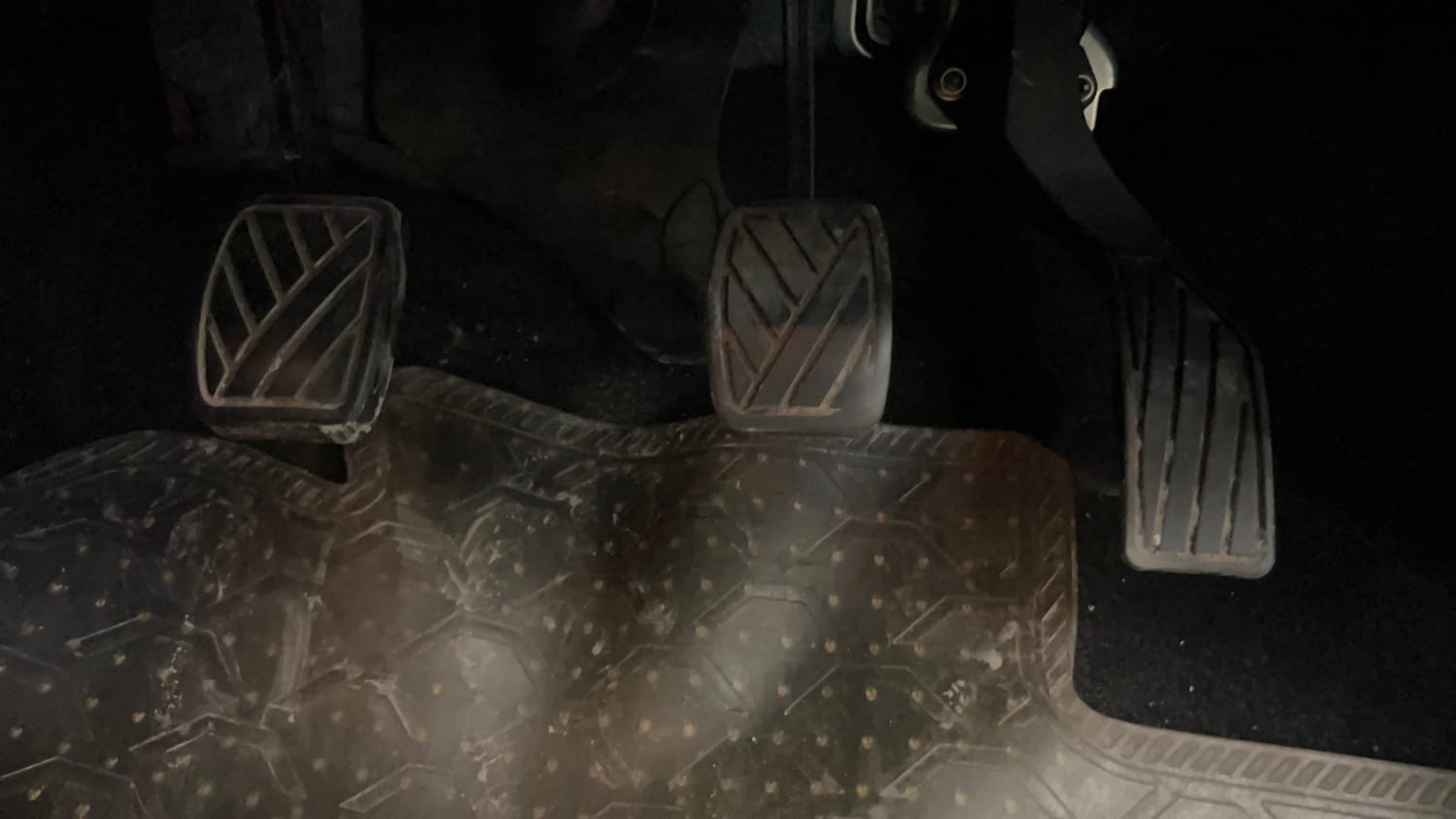Used 2014 Maruti Suzuki Swift VXi Petrol Manual interior PEDALS VIEW