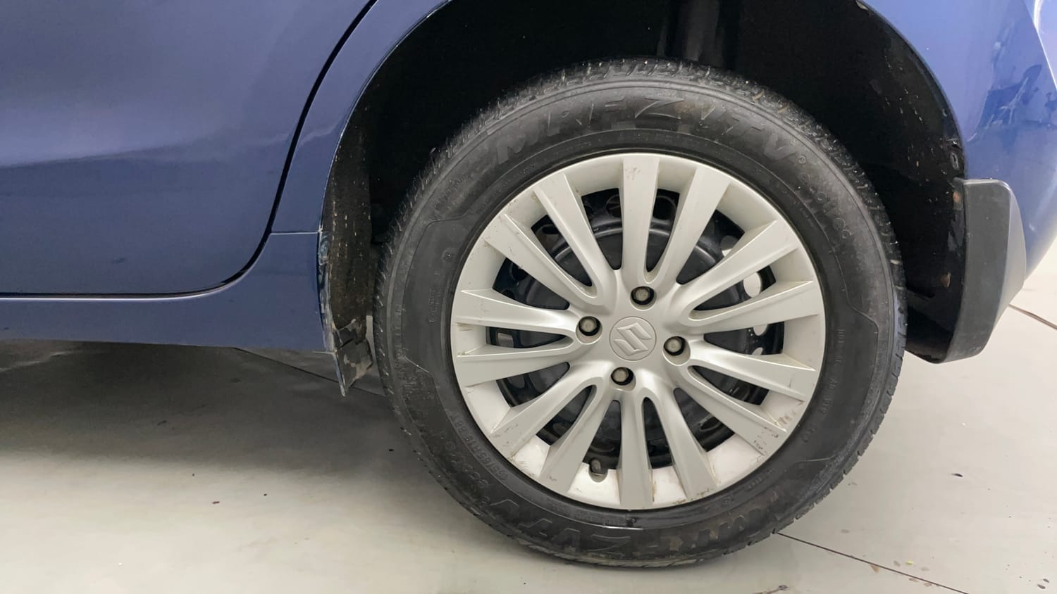 Used 2019 Maruti Suzuki Baleno Delta 1.2 Petrol Manual tyres LEFT REAR TYRE RIM VIEW