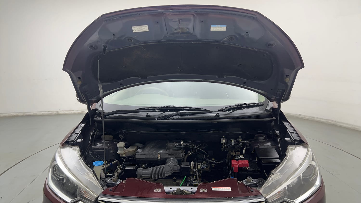 Used 2022 Maruti Suzuki Ertiga ZXi Plus Petrol Manual engine ENGINE & BONNET OPEN FRONT VIEW