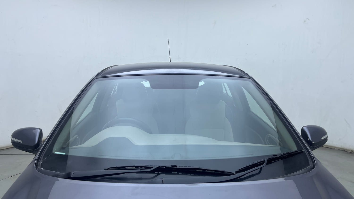 Used 2017 Hyundai Elite i20 Asta 1.2 Petrol Manual exterior FRONT WINDSHIELD VIEW