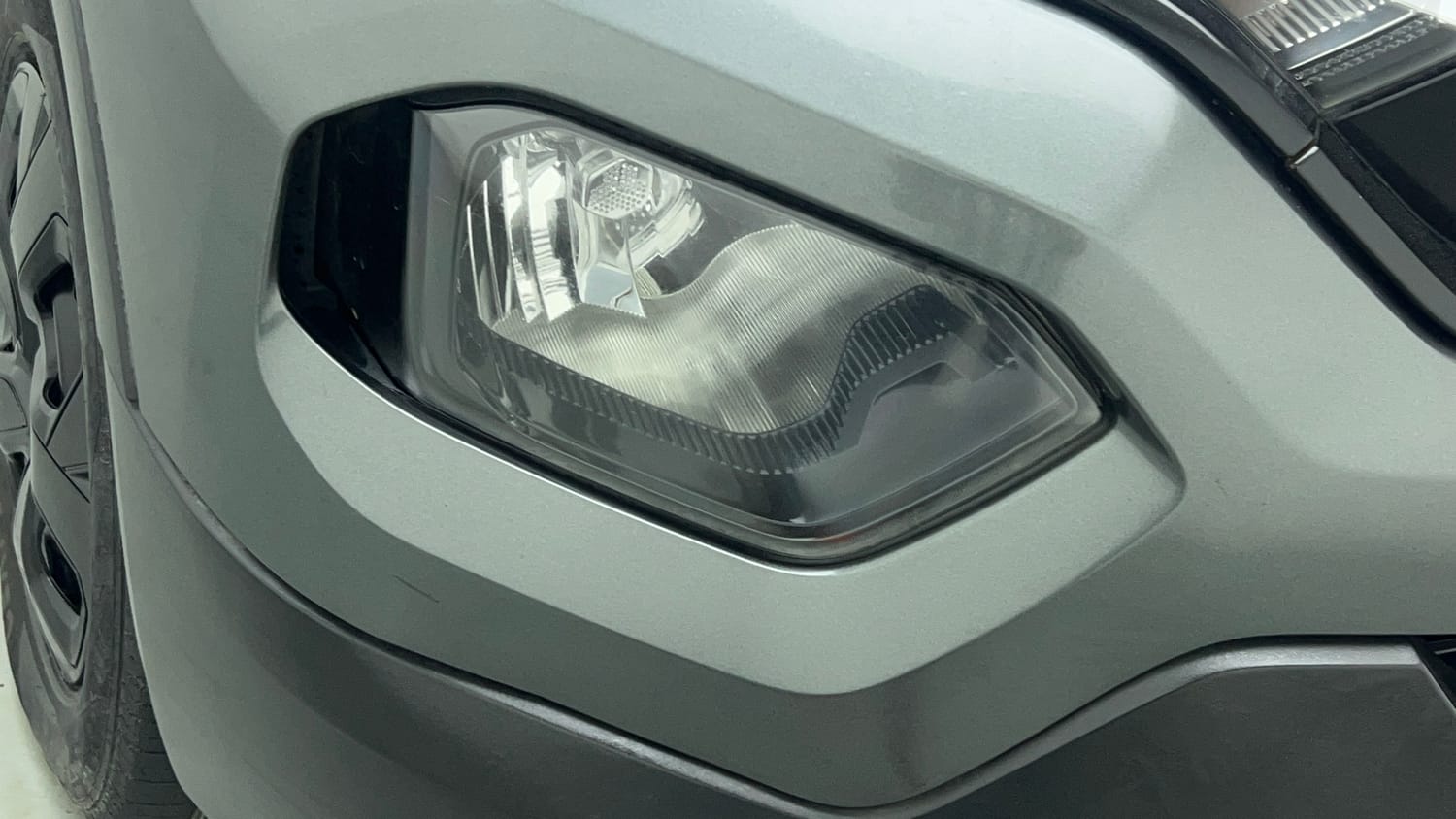 Used 2022 Tata Punch Adventure AMT Petrol Automatic dents MINOR SCRATCH