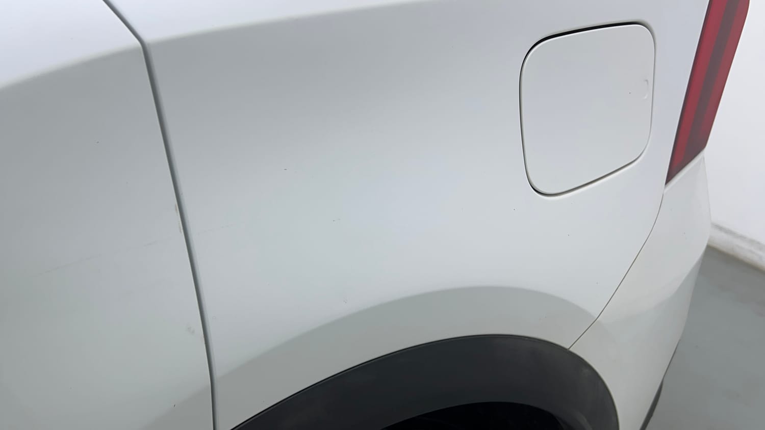 2023 Mahindra XUV700 AX 7 Petrol AT Luxury Pack 7 STR-52