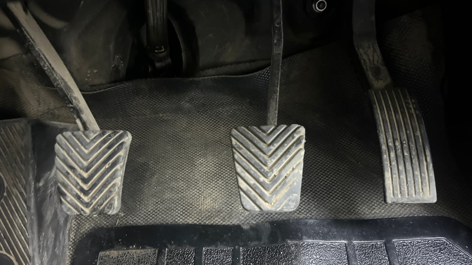 Used 2017 Hyundai Elite i20 Asta 1.2 Petrol Manual interior PEDALS VIEW