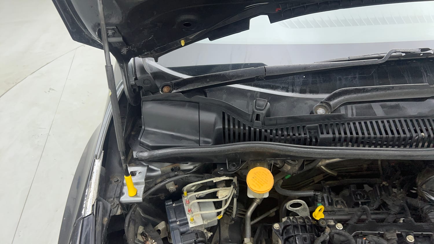 2022 Tata Altroz XE Plus Petrol-31