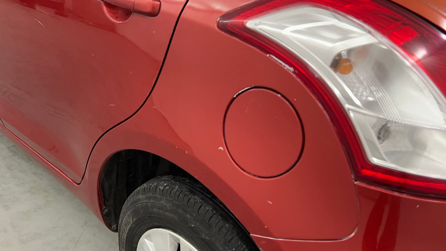 Used 2014 Maruti Suzuki Swift VXi Petrol Manual dents MINOR SCRATCH