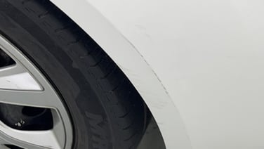 minor_scratch_0