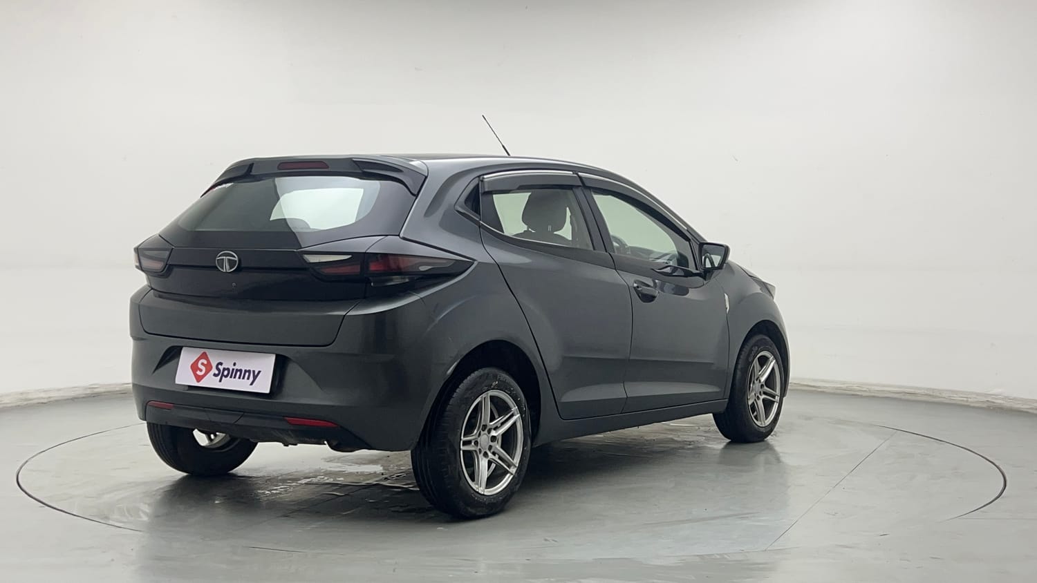 2022 Tata Altroz XE Plus Petrol-4