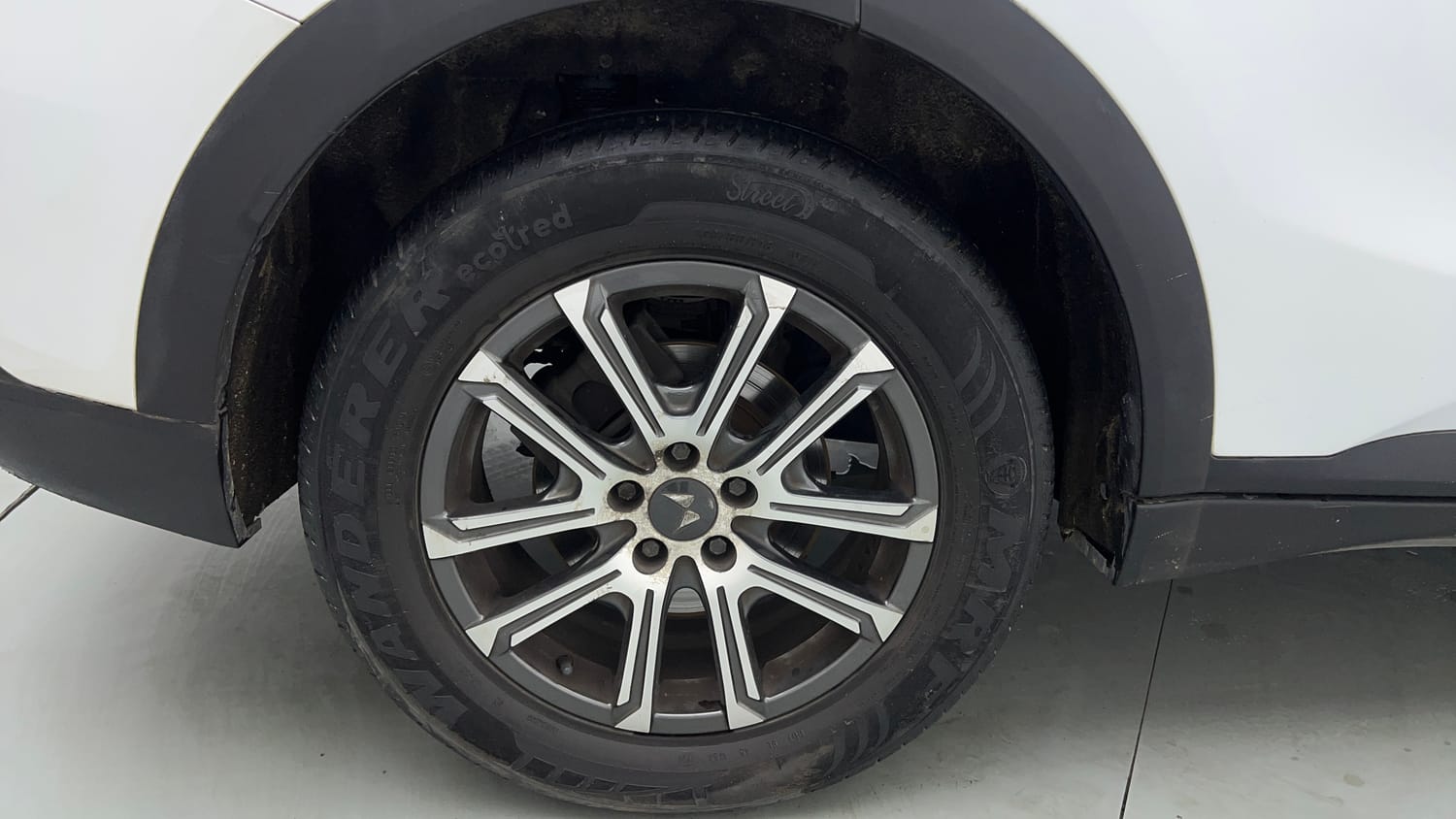 2023 Mahindra XUV700 AX 7 Petrol AT Luxury Pack 7 STR-34