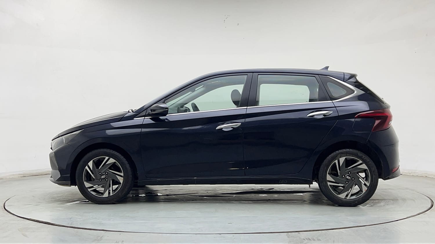 Used 2022 Hyundai New i20 Asta (O) 1.0 Turbo DCT Petrol Automatic exterior LEFT SIDE VIEW