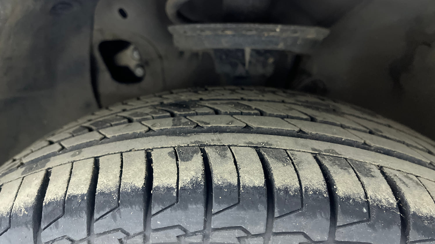 Used 2017 Hyundai Elite i20 Asta 1.2 Petrol Manual tyres LEFT FRONT TYRE TREAD VIEW