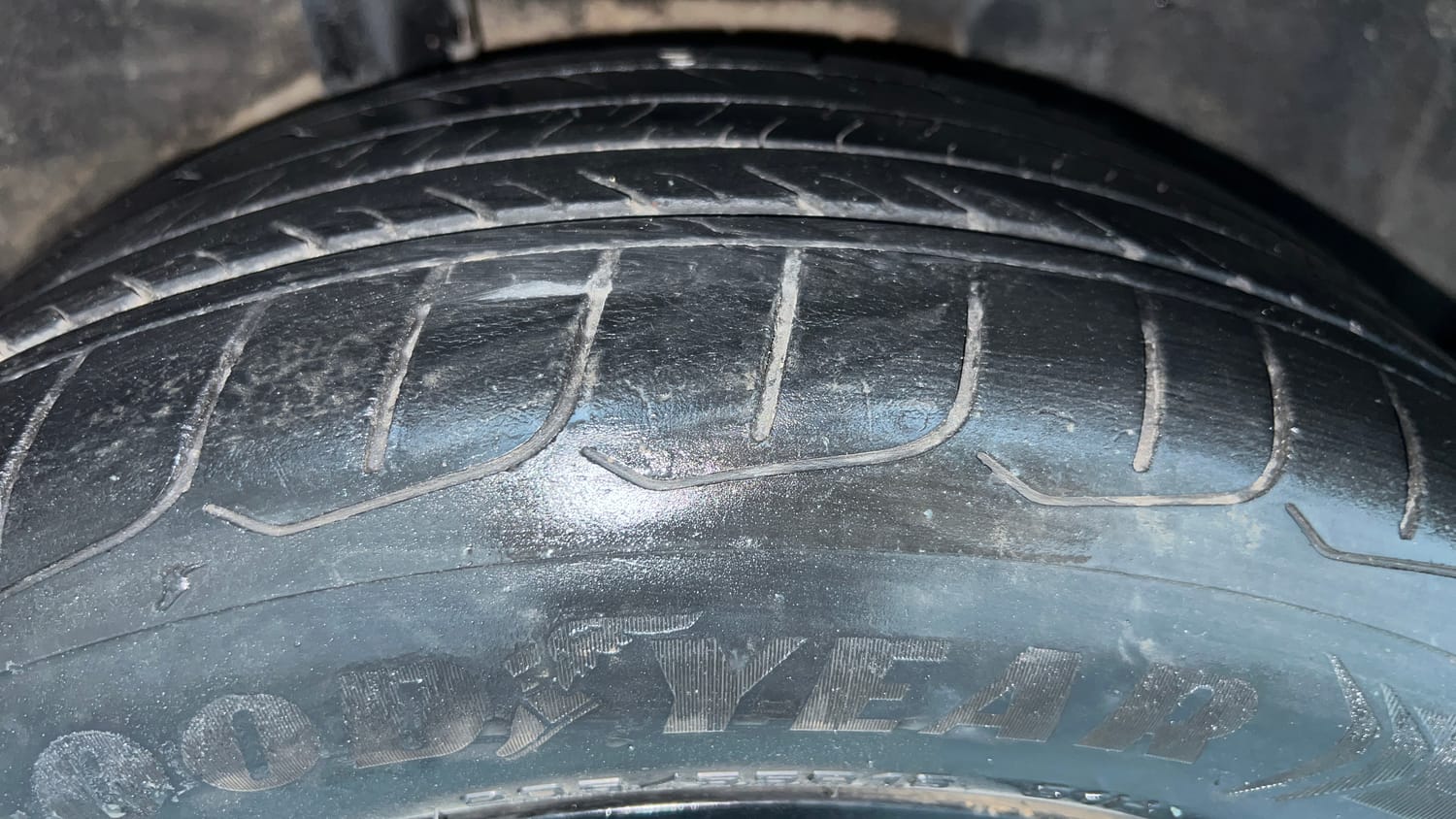 Used 2023 Hyundai Verna SX 1.5 Turbo Petrol MT Petrol Manual tyres RIGHT REAR TYRE TREAD VIEW