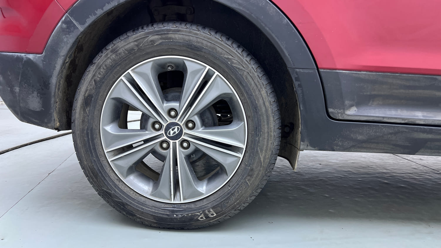 Used 2017 Hyundai Creta 1.6 SX Plus AT Petrol Petrol Automatic tyres RIGHT REAR TYRE RIM VIEW