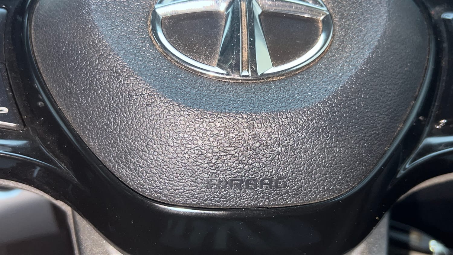Used 2023 Tata Nexon XM (S) Petrol Manual top_features Airbags