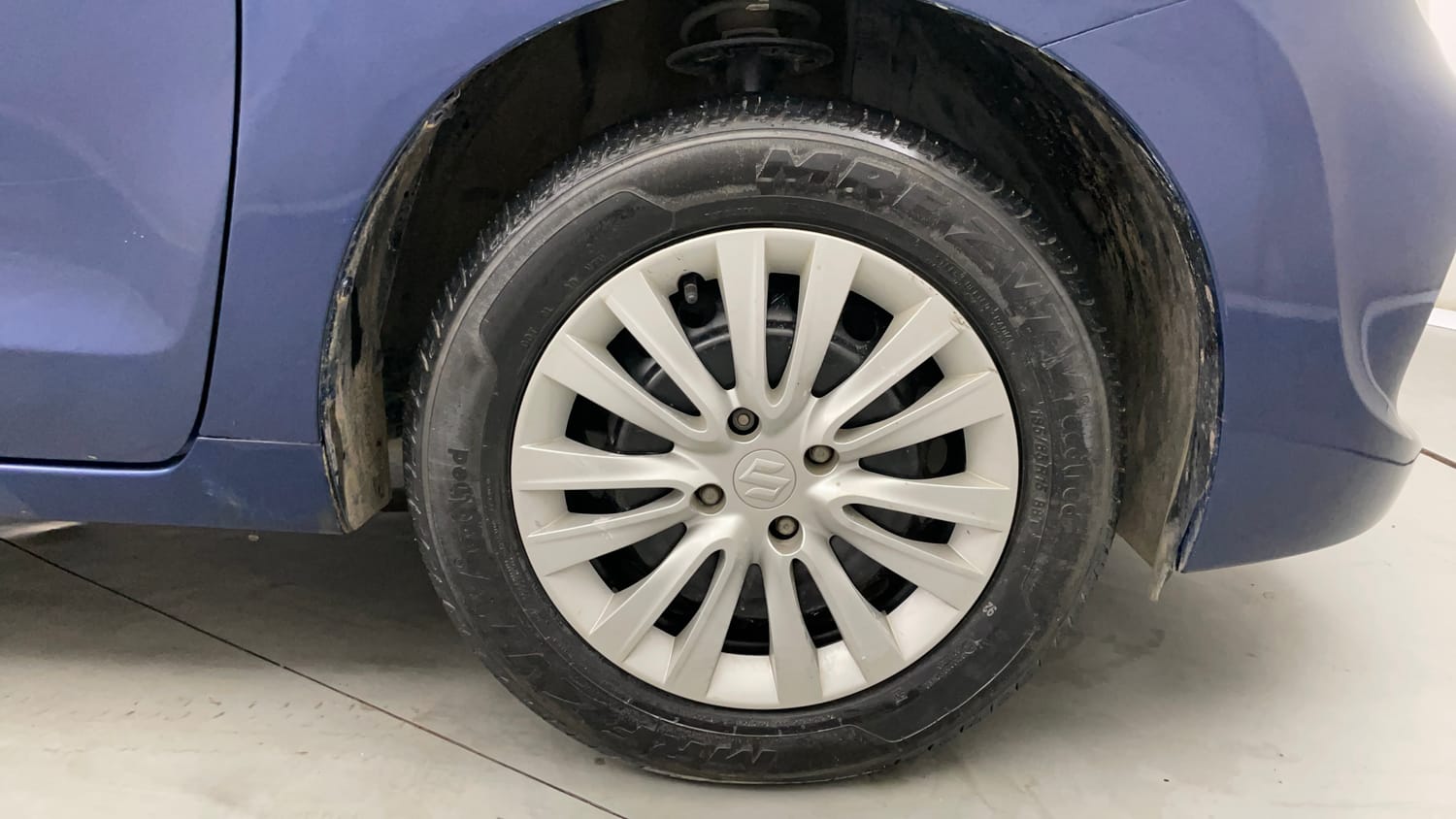 Used 2019 Maruti Suzuki Baleno Delta 1.2 Petrol Manual tyres RIGHT FRONT TYRE RIM VIEW
