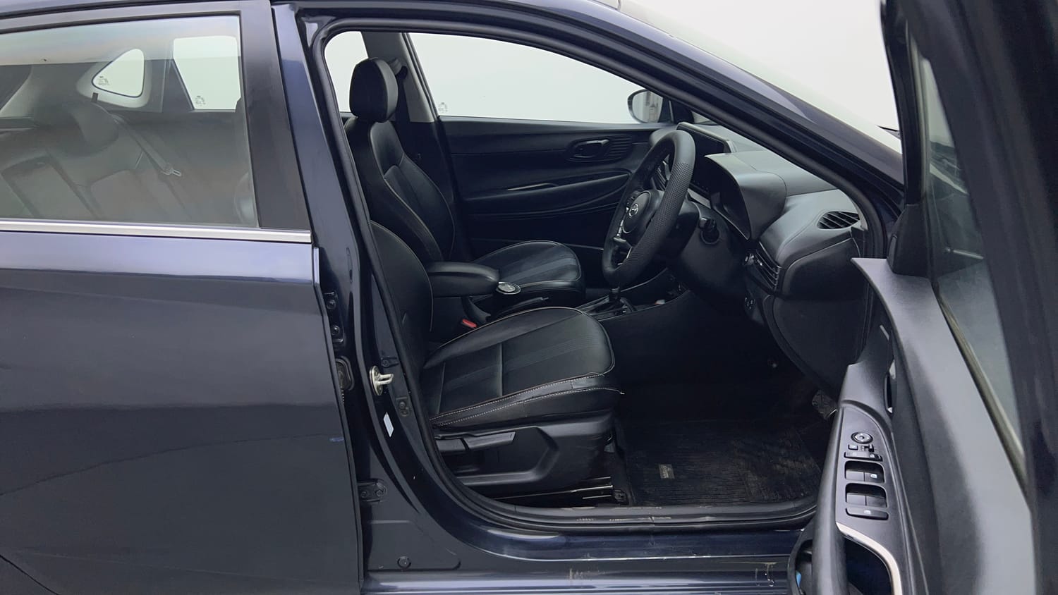 Used 2022 Hyundai New i20 Asta (O) 1.0 Turbo DCT Petrol Automatic interior RIGHT SIDE FRONT DOOR CABIN VIEW