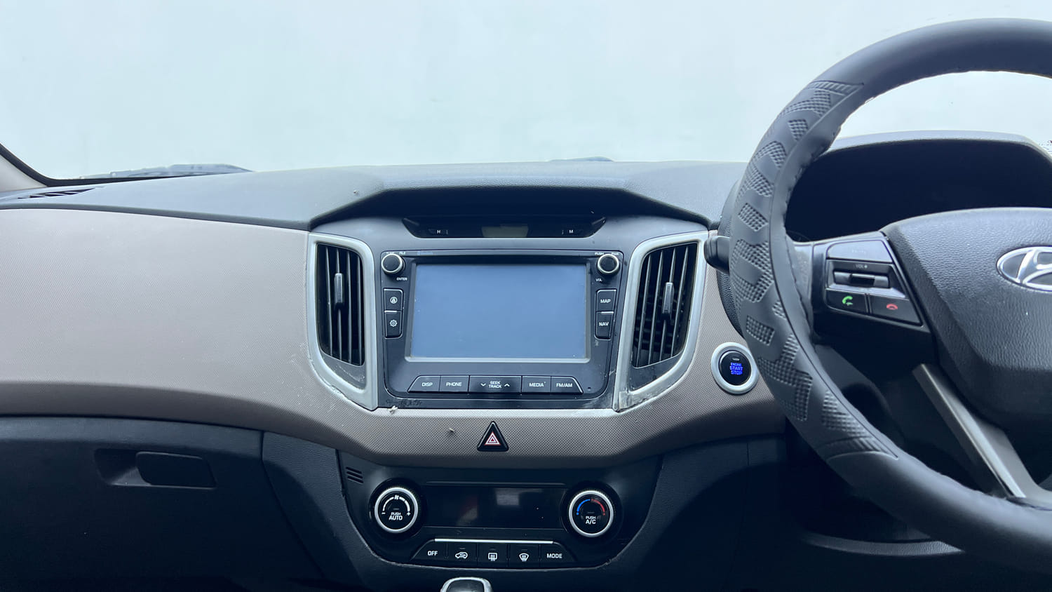 Used 2017 Hyundai Creta 1.6 SX Plus AT Petrol Petrol Automatic interior MUSIC SYSTEM & AC CONTROL VIEW