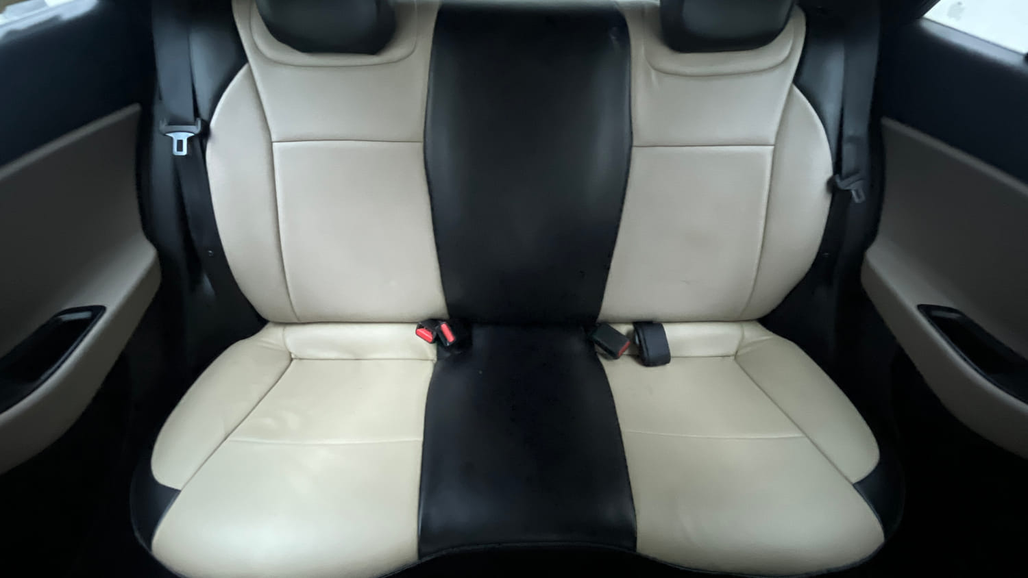 Used 2017 Hyundai Elite i20 Asta 1.2 Petrol Manual interior REAR SEAT CONDITION VIEW