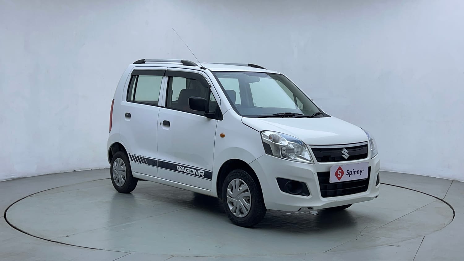 Used 2018 Maruti Suzuki Wagon R LXI CNG Cng Manual exterior RIGHT FRONT CORNER VIEW