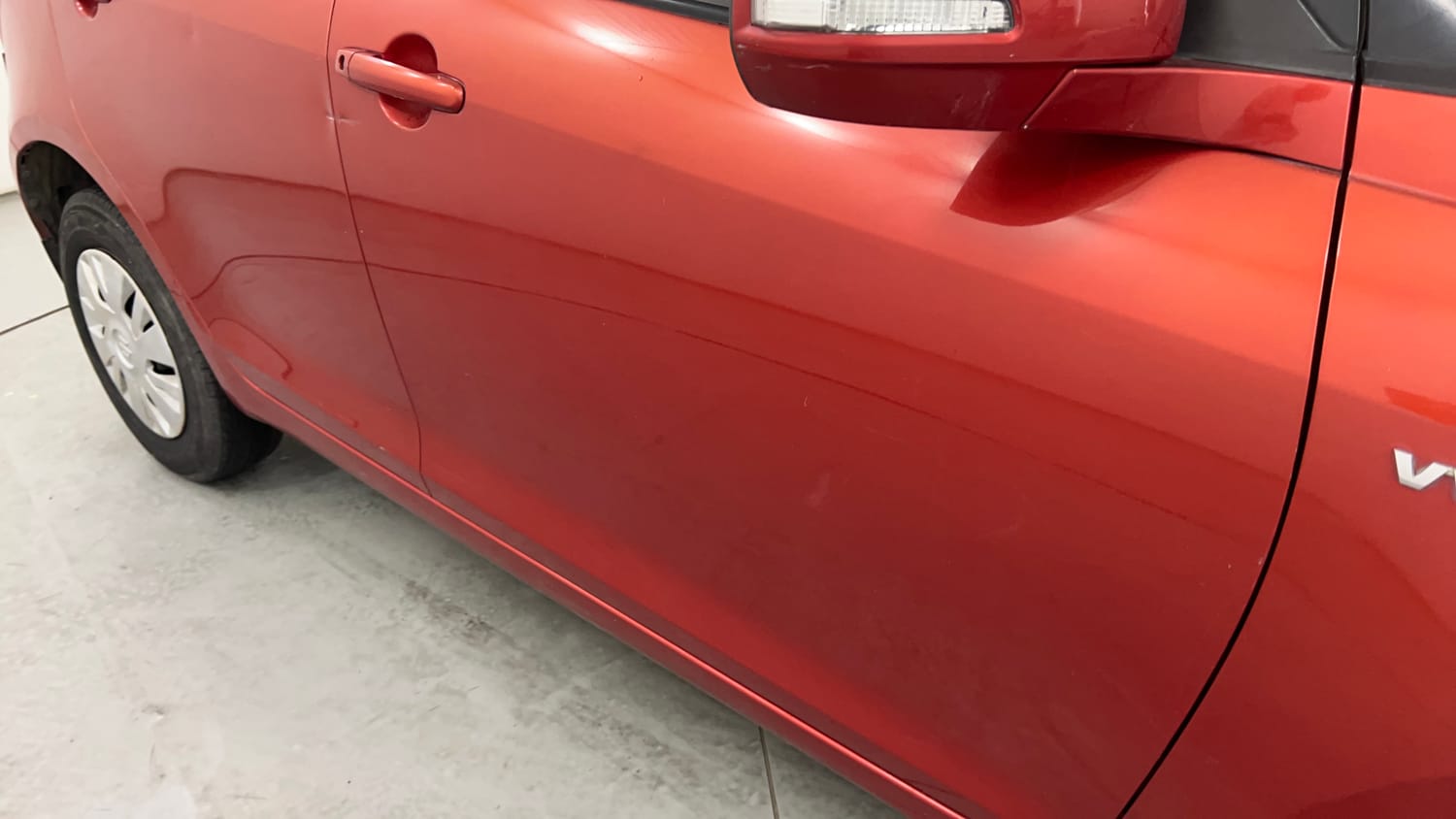 Used 2014 Maruti Suzuki Swift VXi Petrol Manual dents MINOR DENT