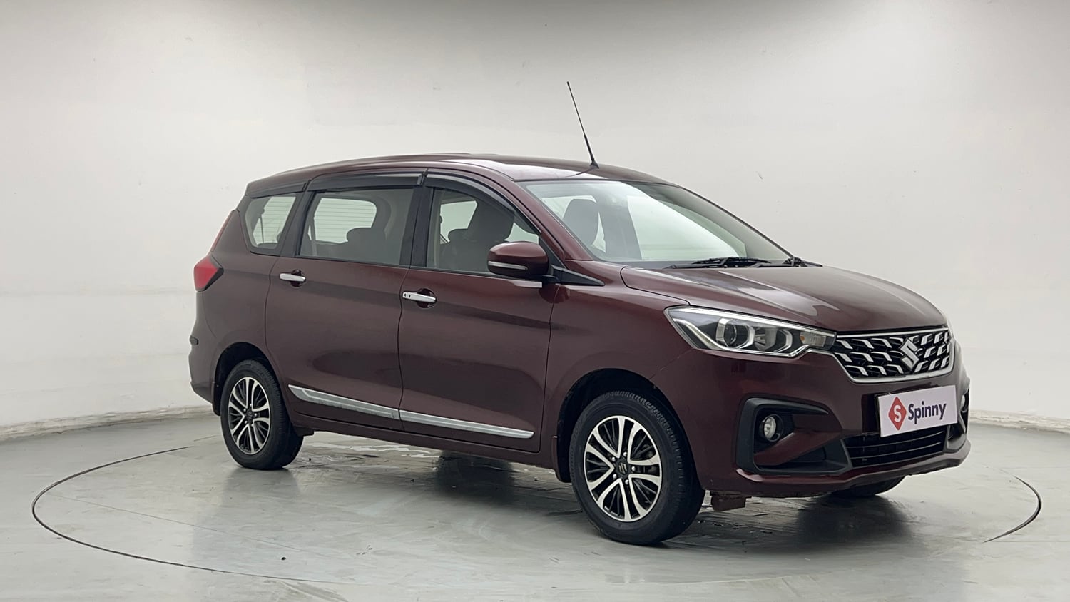 Used 2022 Maruti Suzuki Ertiga ZXi Plus Petrol Manual exterior RIGHT FRONT CORNER VIEW