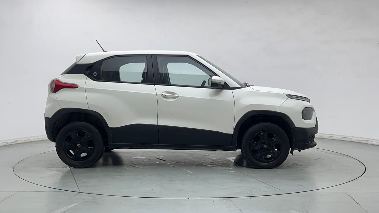 2023 Tata Punch Accomplished MT-5