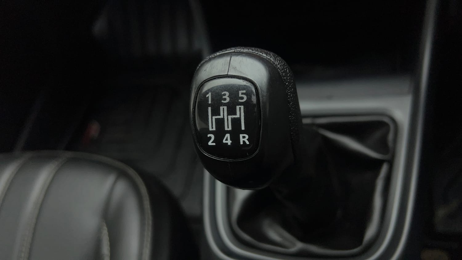 2022 Tata Altroz XE Plus Petrol-16