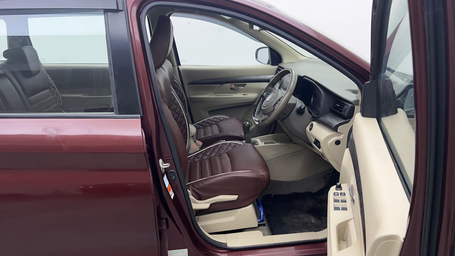 Used 2022 Maruti Suzuki Ertiga ZXi Plus Petrol Manual interior RIGHT SIDE FRONT DOOR CABIN VIEW