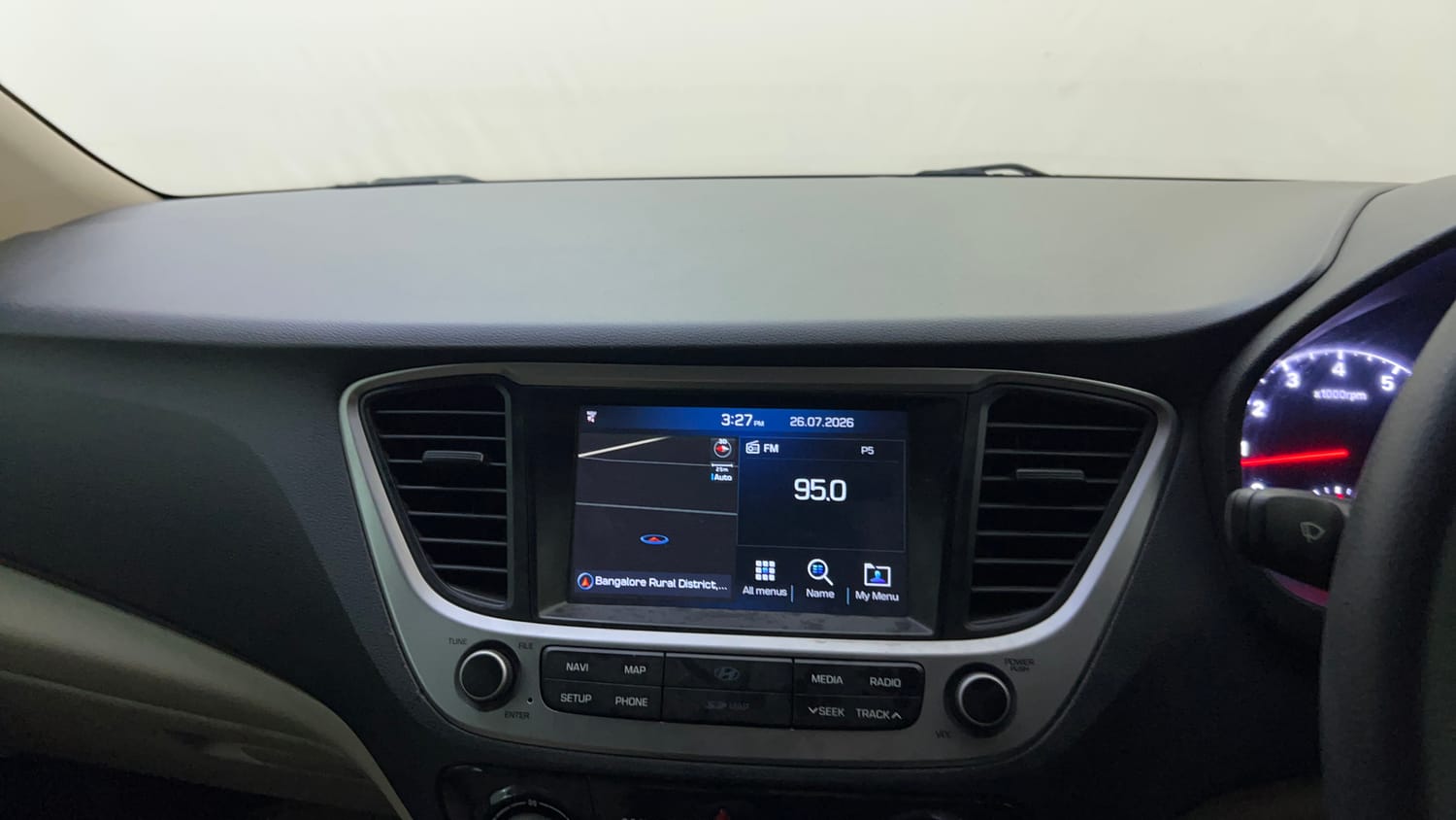 Used 2017 Hyundai Verna SX 1.6 VTVT Petrol Manual top_features Integrated (in-dash) music system