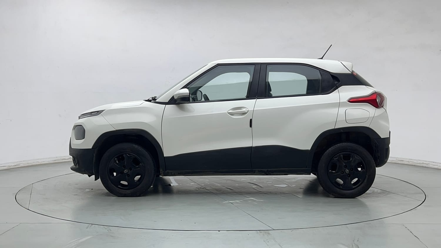 2023 Tata Punch Accomplished MT-1