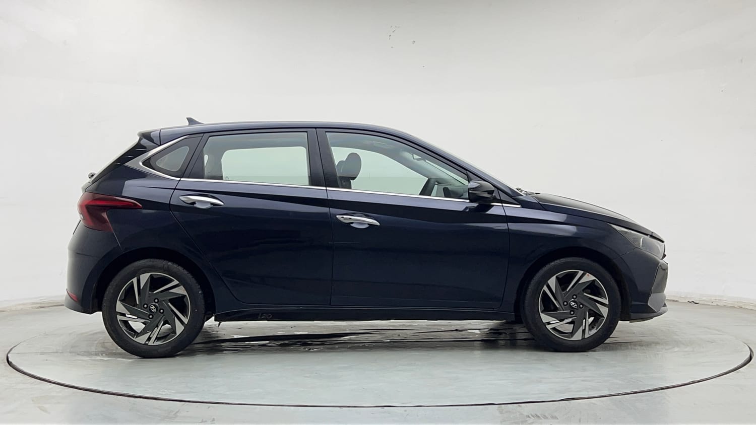 Used 2022 Hyundai New i20 Asta (O) 1.0 Turbo DCT Petrol Automatic exterior RIGHT SIDE VIEW