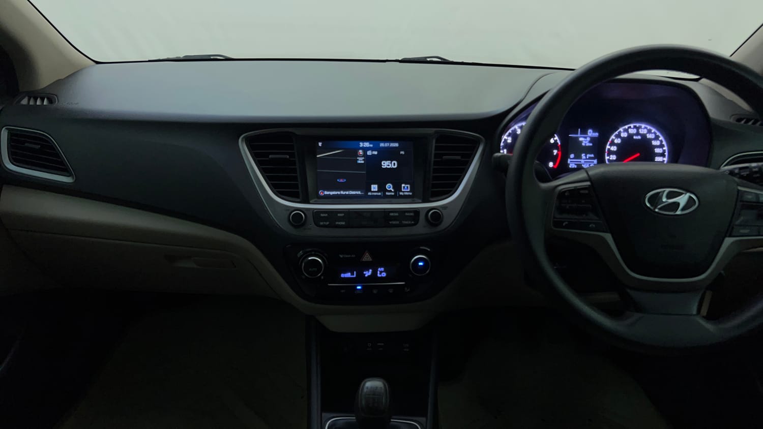 Used 2017 Hyundai Verna SX 1.6 VTVT Petrol Manual interior MUSIC SYSTEM & AC CONTROL VIEW