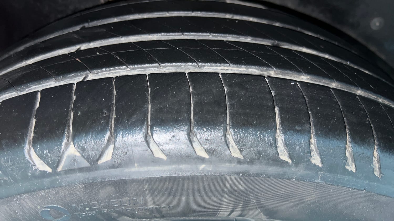 Used 2020 MG Motors Hector Sharp 1.5 DCT Petrol Petrol Automatic tyres RIGHT REAR TYRE TREAD VIEW