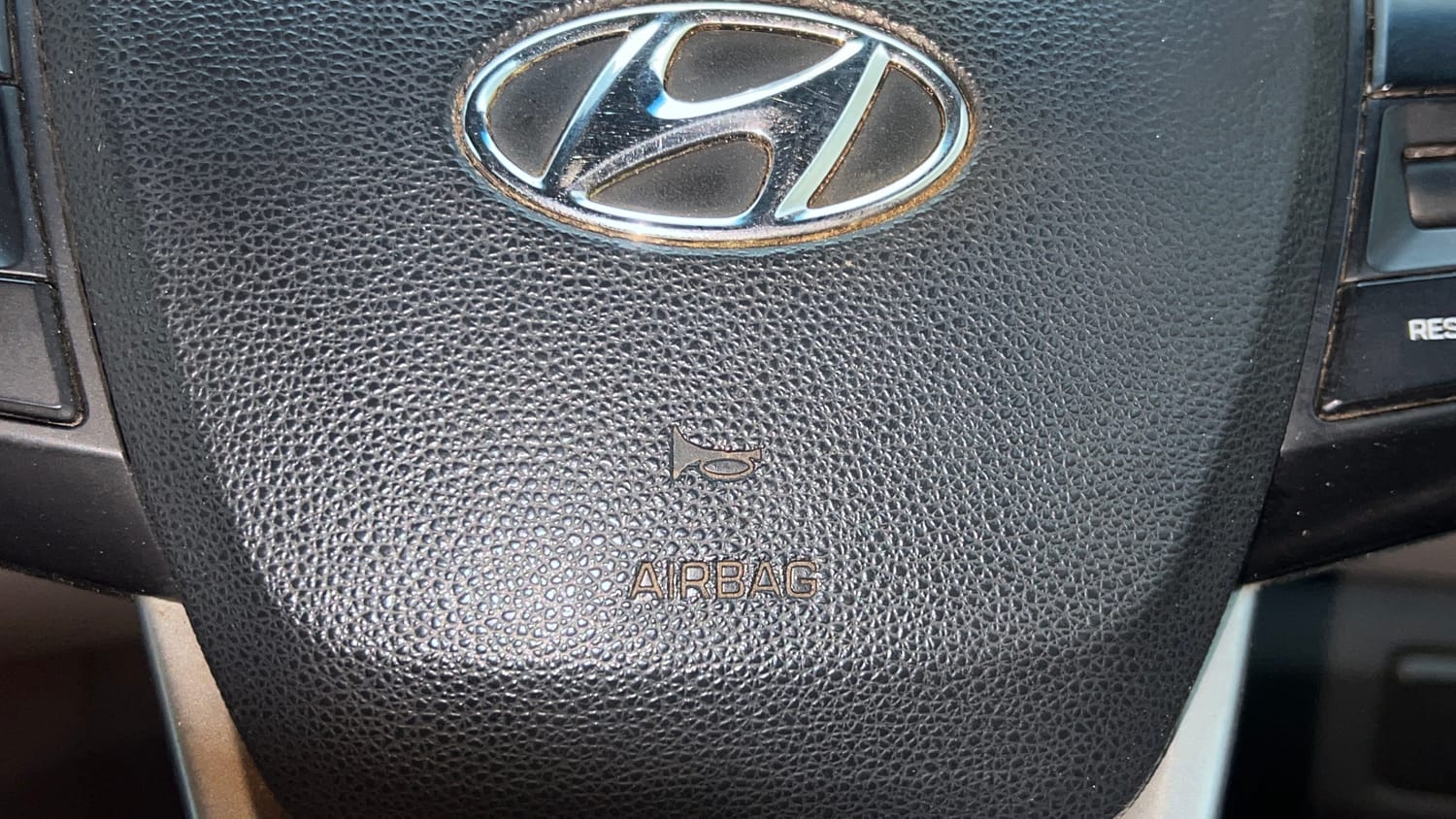 Used 2018 Hyundai Creta SX Plus 1.6 AT Petrol Petrol Automatic top_features Airbags