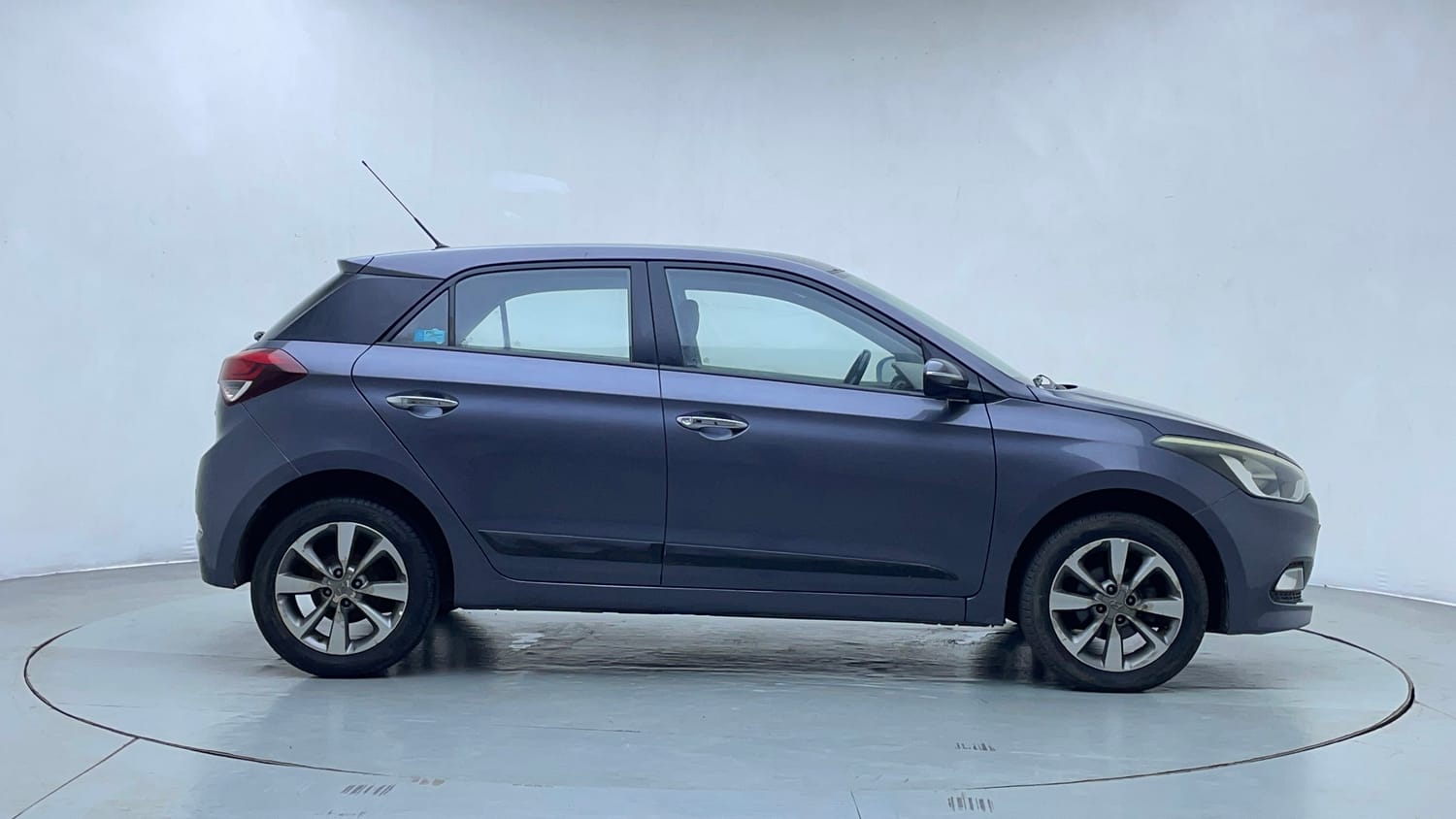Used 2015 Hyundai Elite i20 Asta 1.2 Petrol Manual exterior RIGHT SIDE VIEW
