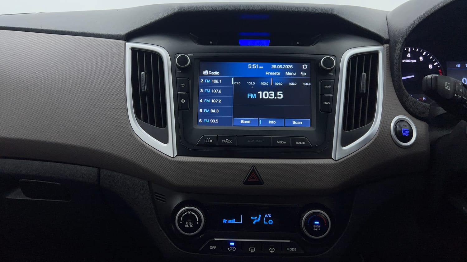 Used 2020 Hyundai Creta SX 1.6 (O) Petrol Petrol Manual top_features Integrated (in-dash) music system