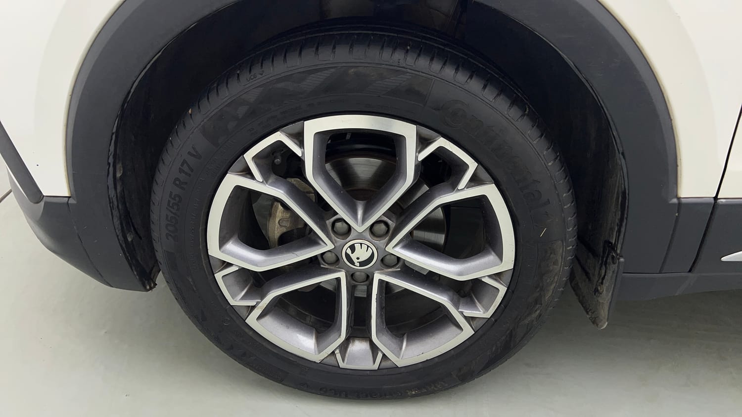 Used 2022 Skoda Kushaq Style 1.0L TSI MT Petrol Manual tyres LEFT FRONT TYRE RIM VIEW