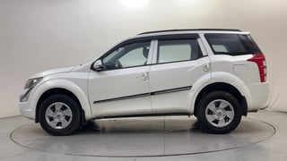 Used 2016 Mahindra XUV500 W4 Diesel Manual exterior LEFT SIDE VIEW