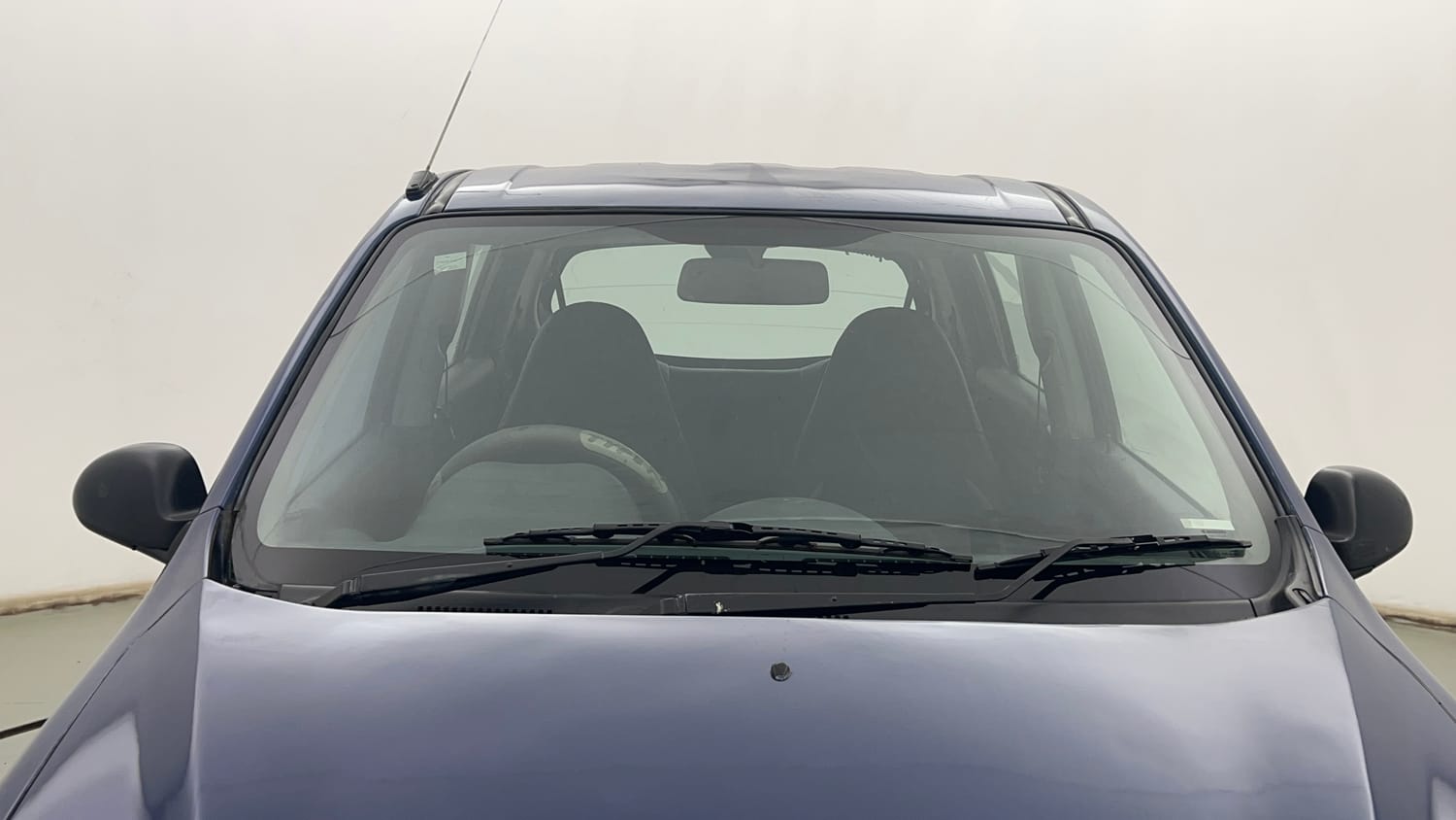 Used 2014 Maruti Suzuki Alto 800 Lxi Petrol Manual exterior FRONT WINDSHIELD VIEW