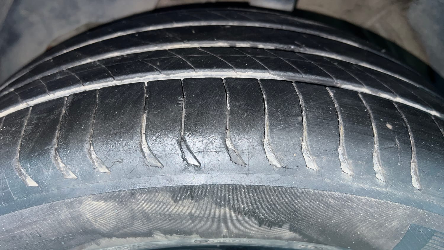 Used 2020 MG Motors Hector Sharp 1.5 DCT Petrol Petrol Automatic tyres LEFT FRONT TYRE TREAD VIEW
