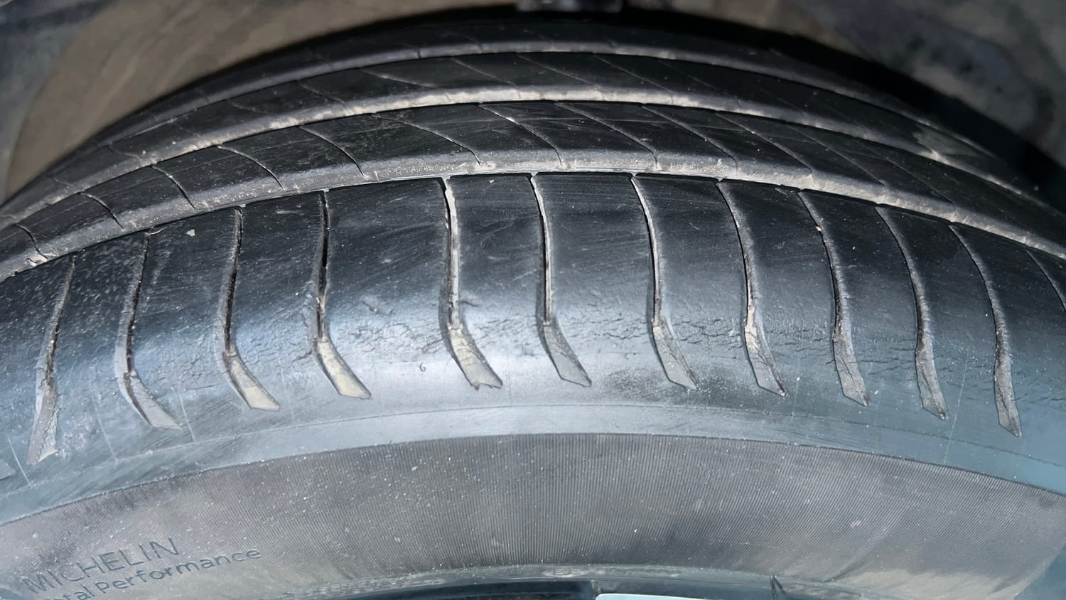Used 2020 MG Motors Hector Sharp 1.5 DCT Petrol Petrol Automatic tyres RIGHT FRONT TYRE TREAD VIEW