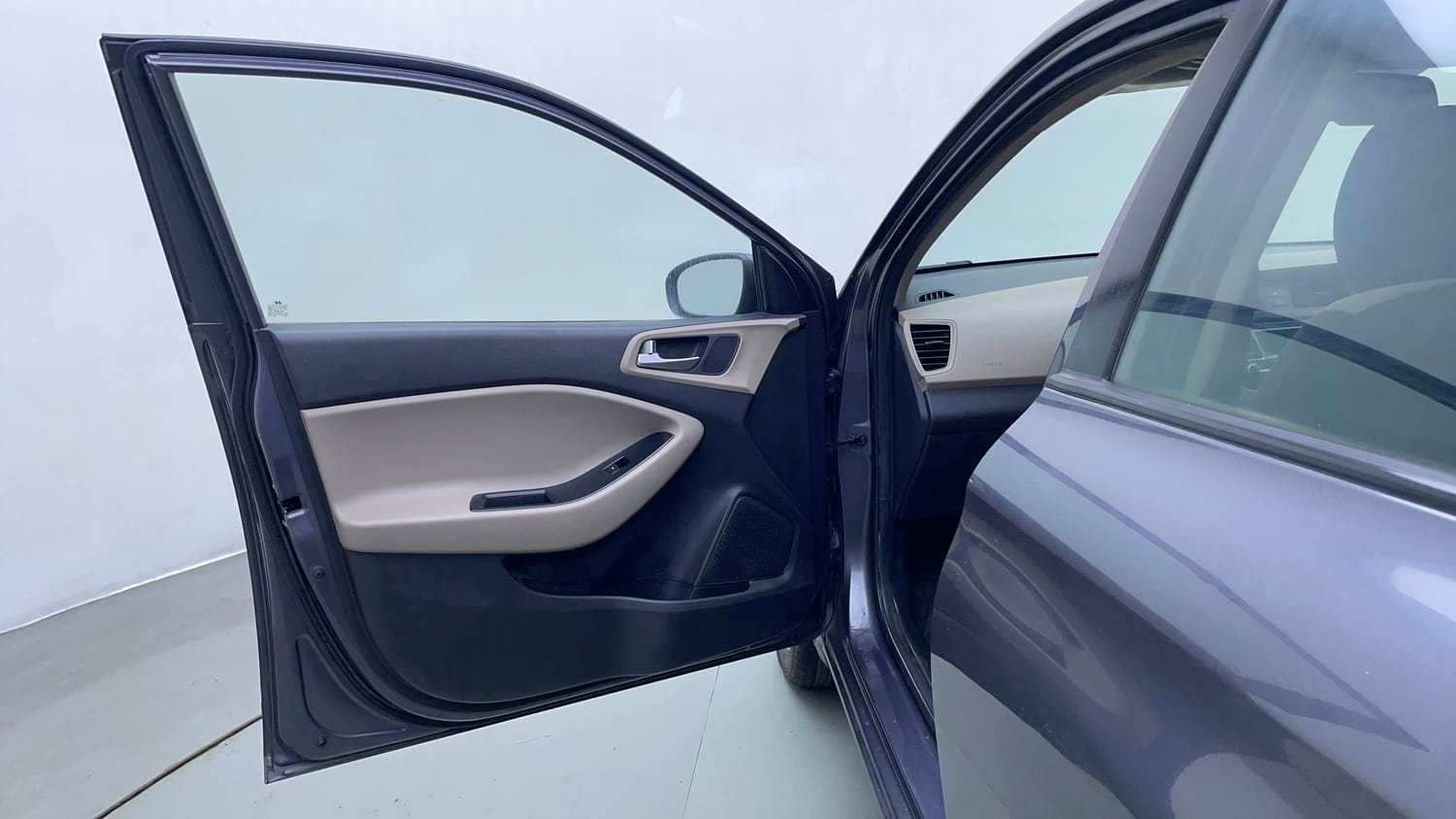 Used 2015 Hyundai Elite i20 Asta 1.2 Petrol Manual interior LEFT FRONT DOOR OPEN VIEW