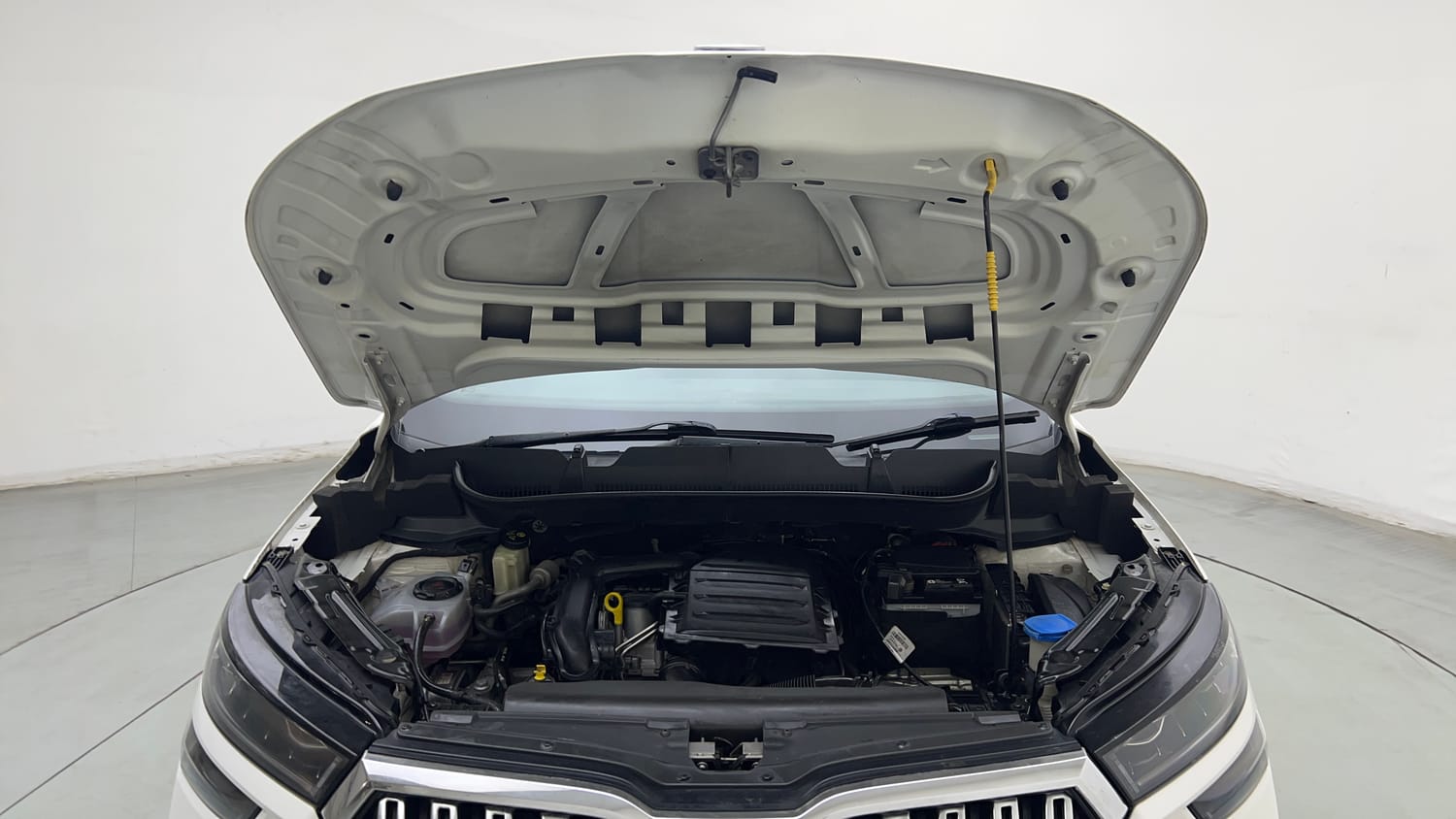 Used 2022 Skoda Kushaq Style 1.0L TSI MT Petrol Manual engine ENGINE & BONNET OPEN FRONT VIEW