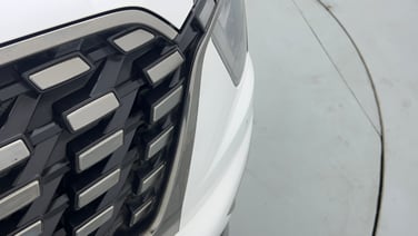 minor_scratch_0