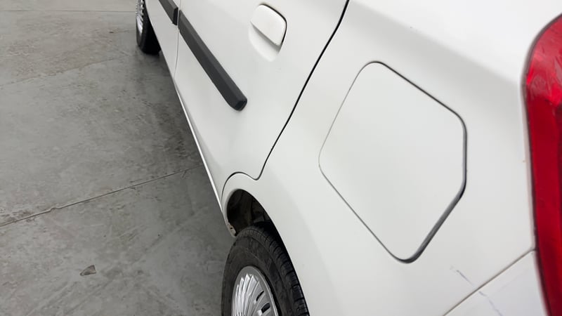 Used 2016 Maruti Suzuki Alto 800 Vxi Petrol Manual dents MINOR SCRATCH