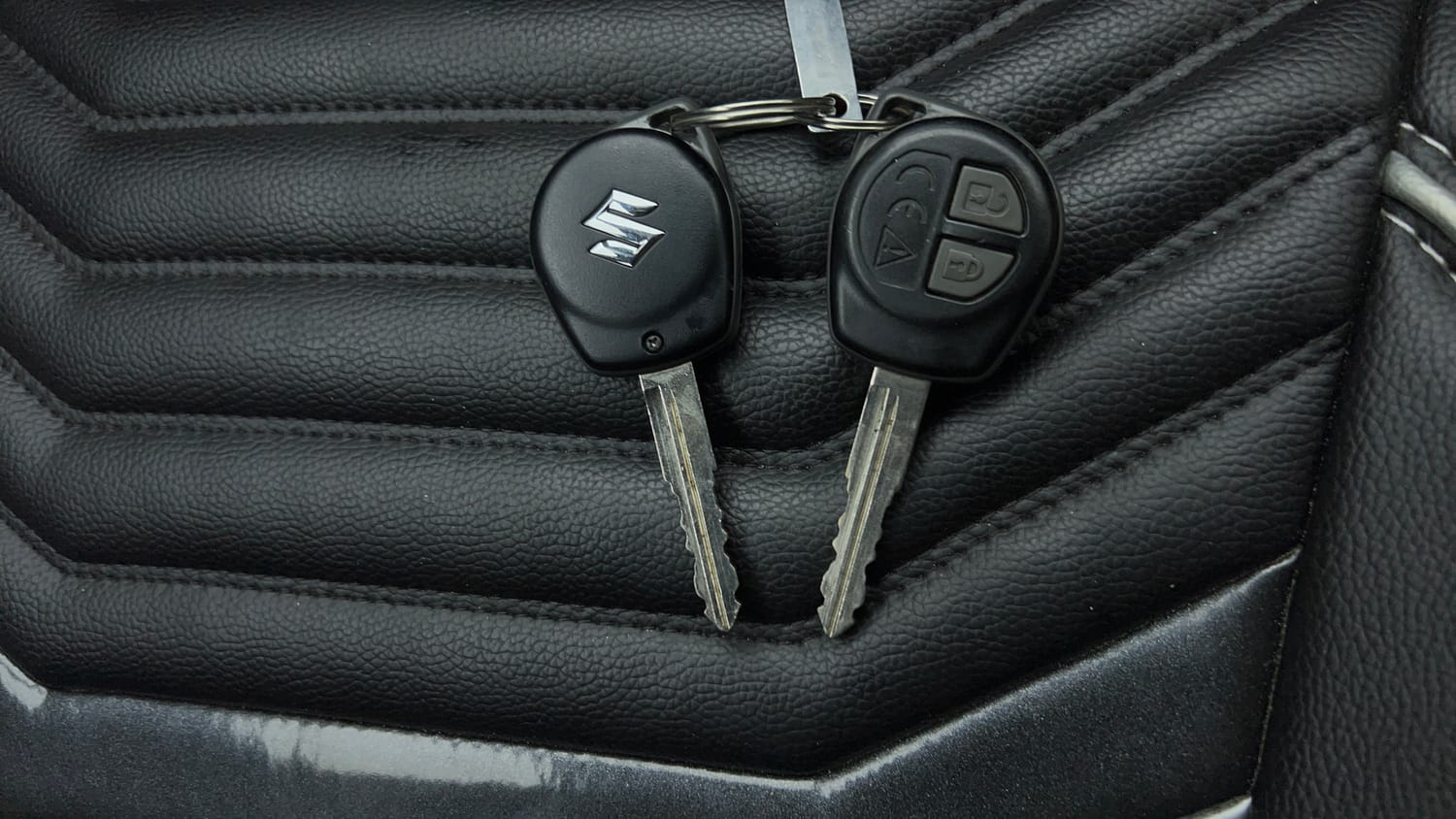 Used 2023 Maruti Suzuki Brezza VXi Petrol Manual extra CAR KEY VIEW