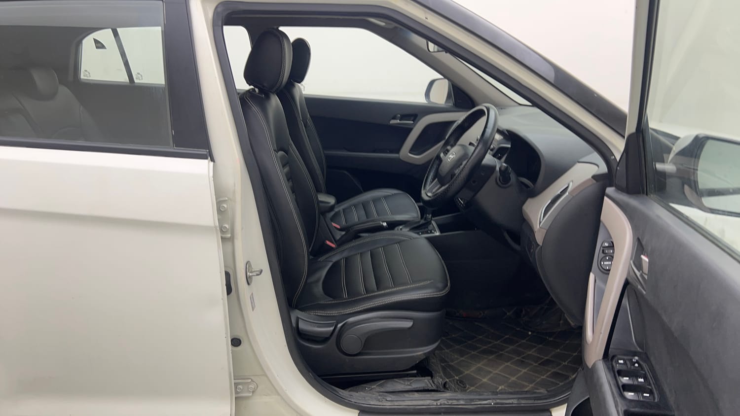 Used 2018 Hyundai Creta SX Plus 1.6 AT Petrol Petrol Automatic interior RIGHT SIDE FRONT DOOR CABIN VIEW