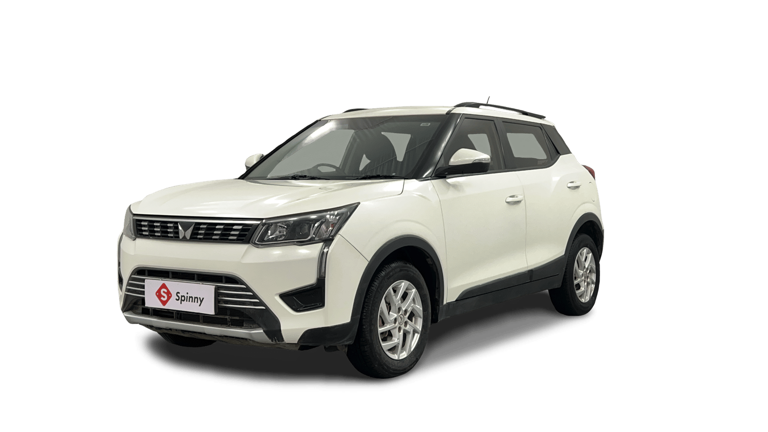 Used 2023 Mahindra XUV 300 W8 1.5 Diesel Diesel Manual Image